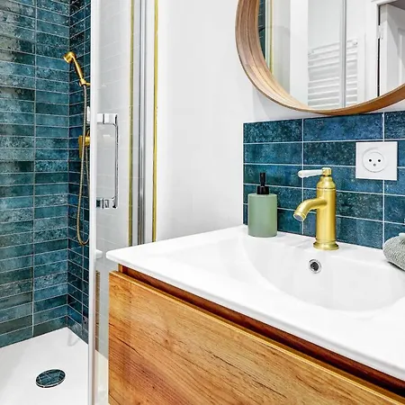 Chic 1br Eiffel Tower & Rue Gros Caillou Paris